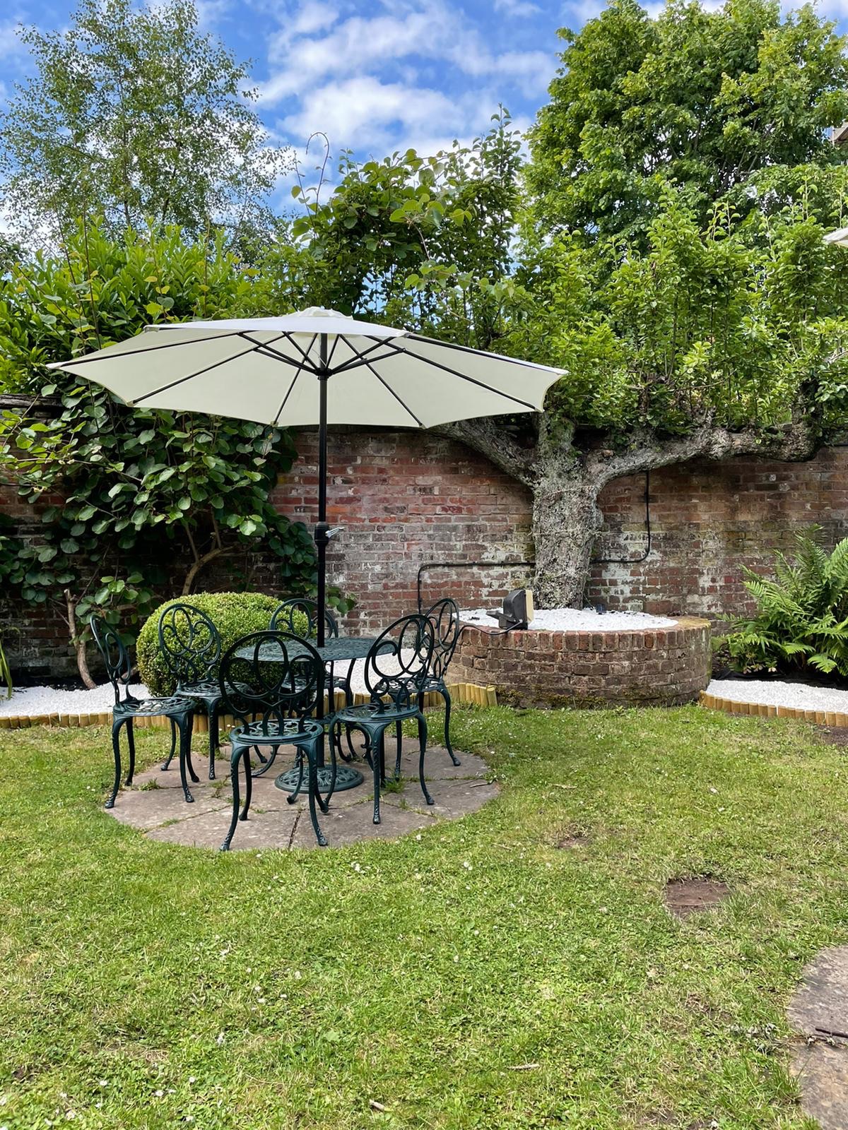 Gallery Item 8 for The Silk House Leek