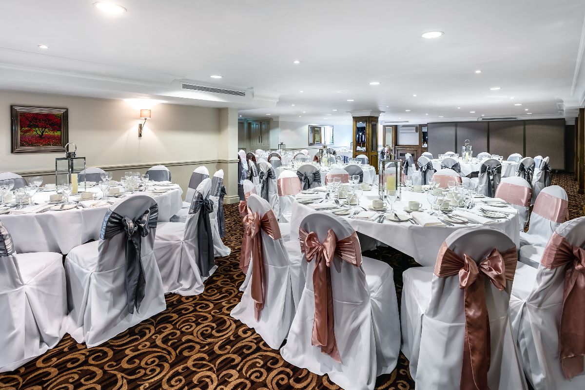 Gallery Item 7 for Pinewood Hotel