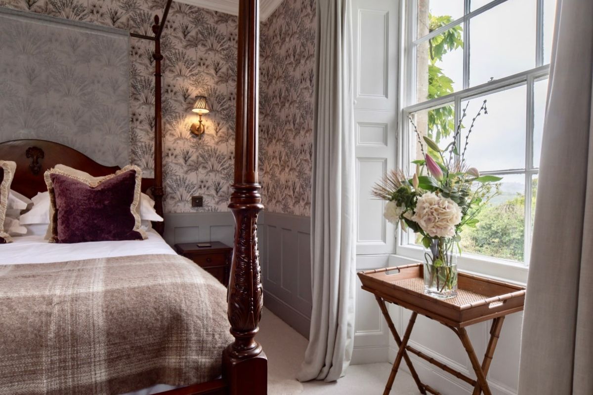 Gallery Item 9 for Burleigh Court Cotswolds